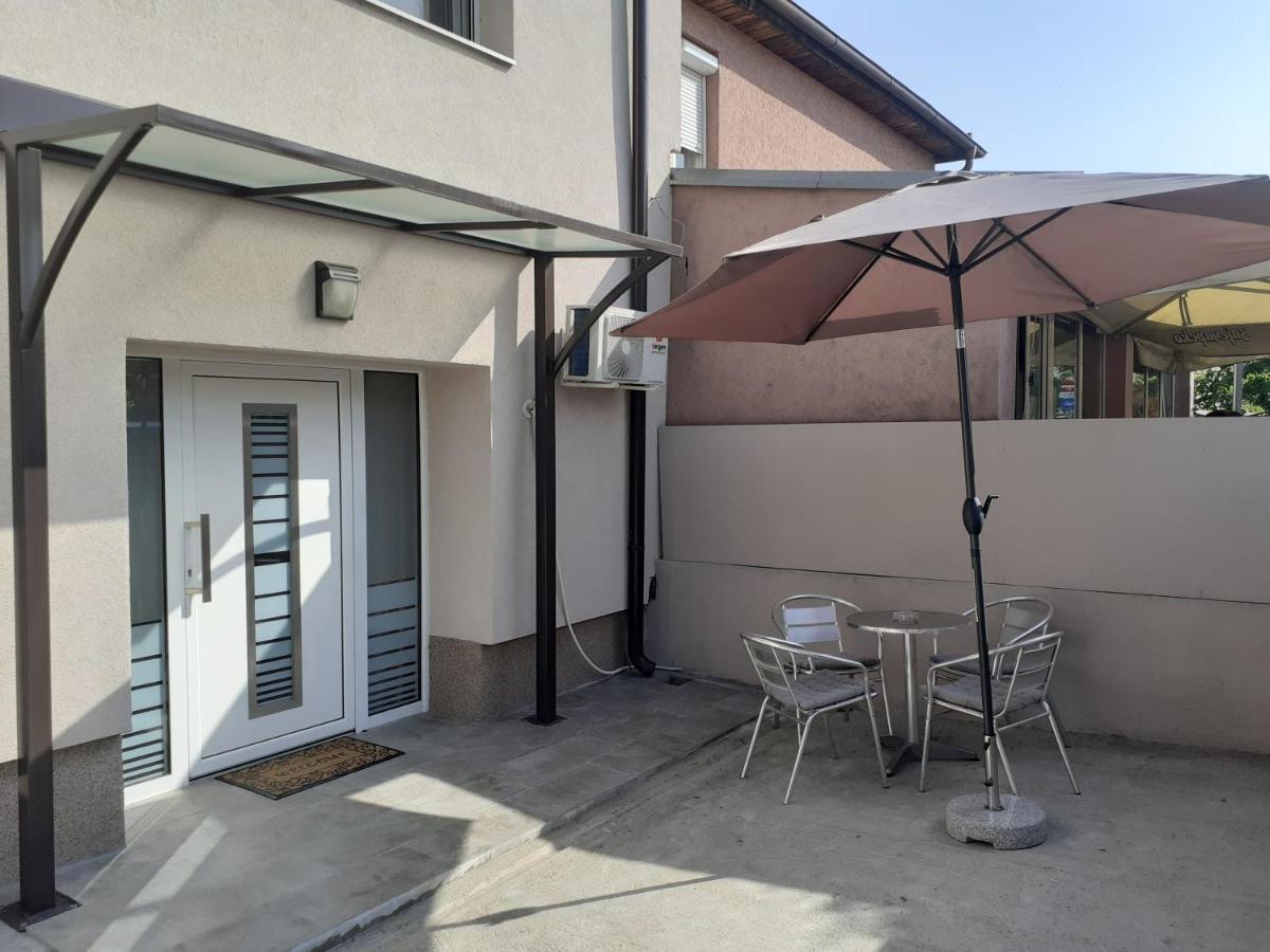 Apartman Nena Pirot Zewnętrze zdjęcie