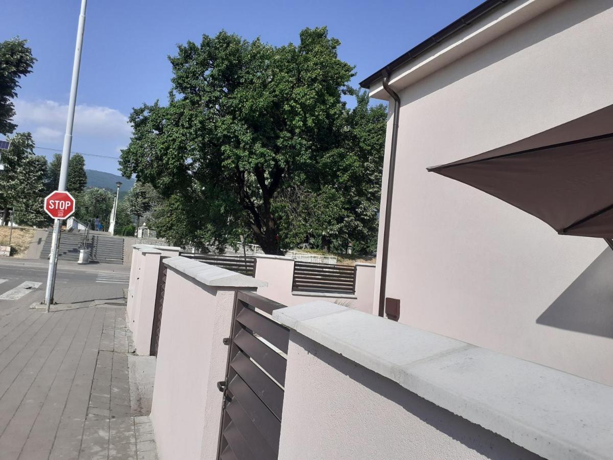 Apartman Nena Pirot Zewnętrze zdjęcie